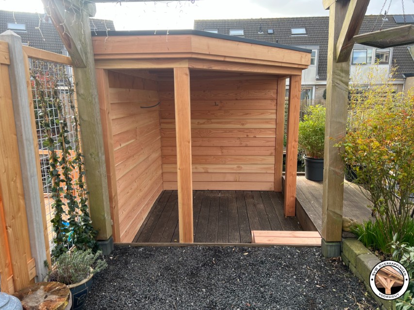Compacte overkapping Voorhout